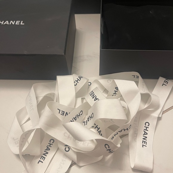 Chanel 19 . Mini flap wallet on chain. - Picture 14 of 15